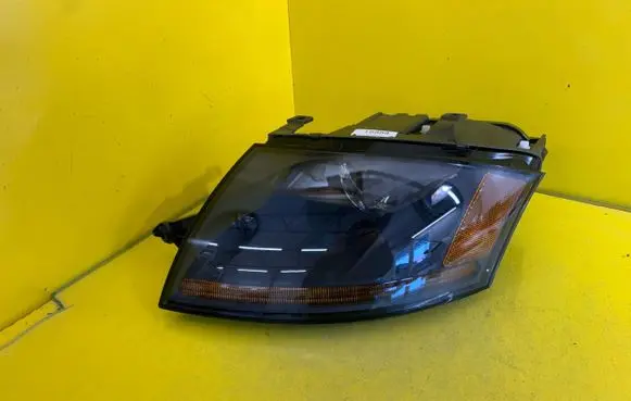 Audi TT Mk1 Headlight/headlamp 8N0941003BF