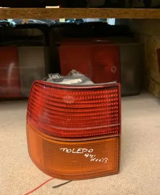 Seat Toledo I (1L) Rear/tail lights 1L0945095