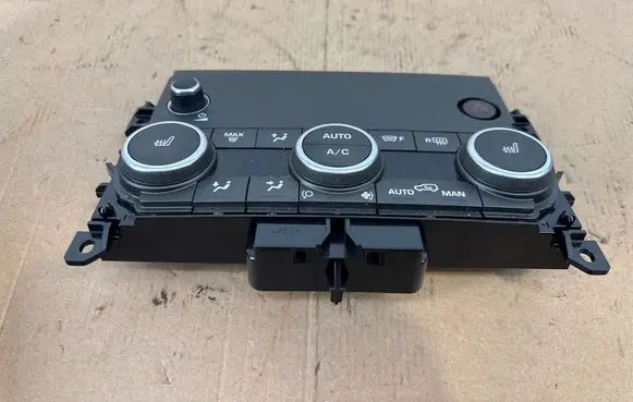 Land Rover Evoque I Climate control unit GJ3214C239AZC 16031503 FBYDA