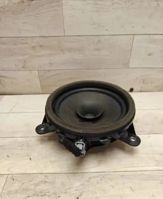 Volvo V50 Front door speaker 30657444