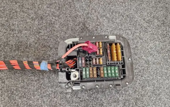 Mercedes-Benz E W213 Fuse module A2135403038