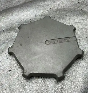 Volkswagen PASSAT B3 R14 wheel hub/cap/trim DN357601149