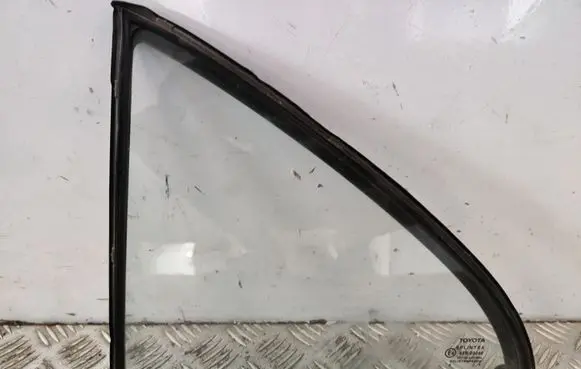 Toyota Avensis T250 Rear vent window glass 43R00048 DOT24 AS2