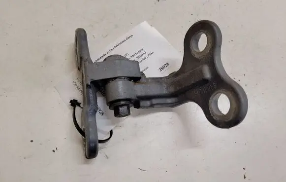 Volvo V50 Front door upper hinge