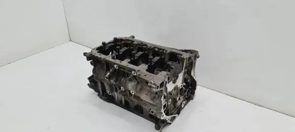 BMW X1 E84 Engine block 781113802 N47D20C N47