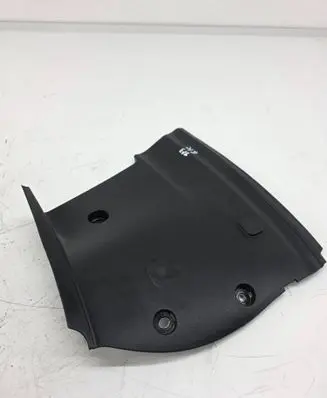 Porsche Cayenne (9Y0 9Y3) Rear/tail light trim molding 9Y3827339