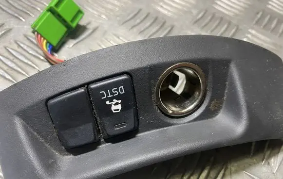 Traction control (ASR) switch