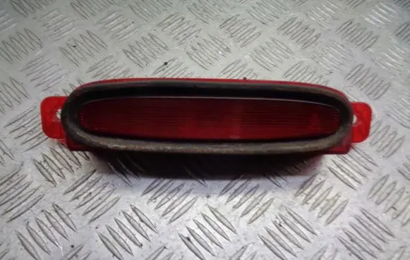 Mazda 3 I Third/center stoplight