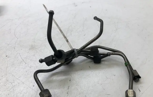 Peugeot 3008 I Fuel main line pipe