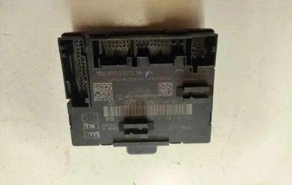 Volkswagen Golf VII Door control unit/module 5Q0959393A 5Q095939