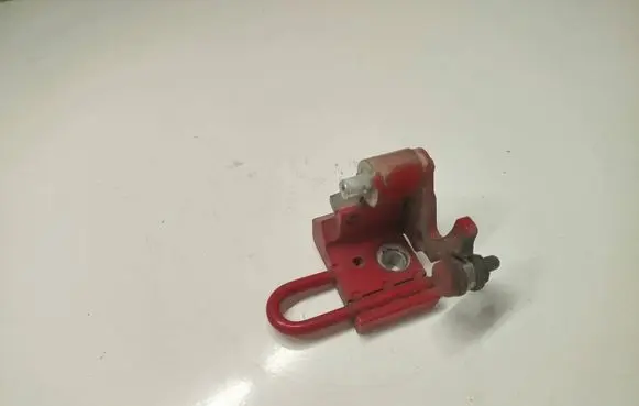 Volkswagen Transporter - Caravelle T5 Front door lower hinge 7H0831412 7H0831412A