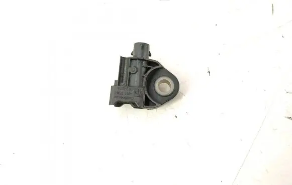 Mercedes-Benz C W205 Airbag deployment crash/impact sensor 2139051300 2229051400