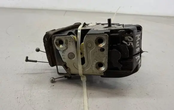 Nissan Murano Z50 Rear door lock