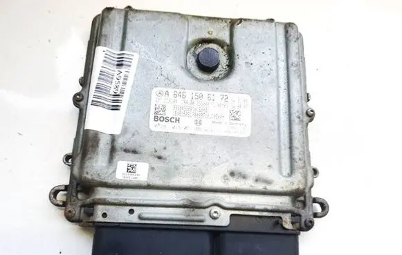 Mercedes-Benz Sprinter W906 Engine control unit/module a6461506172 0281015051