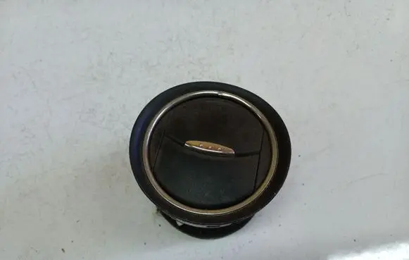Ford Galaxy Dash center air vent grill 