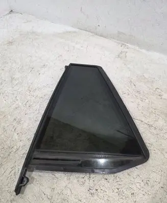 BMW 5 G30 G31 G38 Rear vent window glass 7336995 7387459