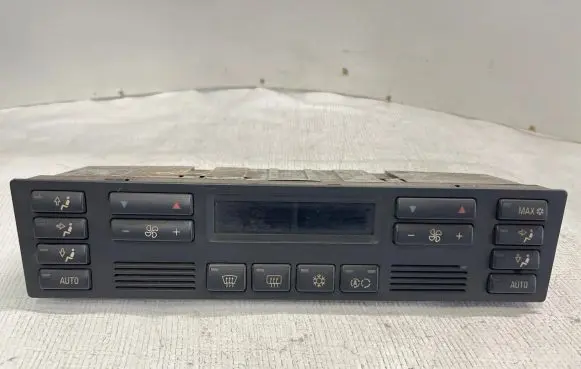 BMW 7 E38 Climate control unit 6903307