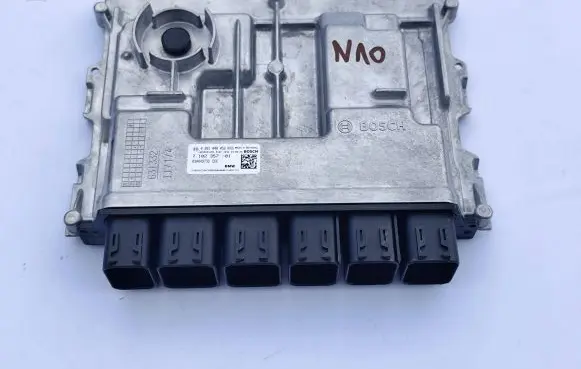 BMW 5 G60 Engine control unit/module 13617102357 0281040052 7102357