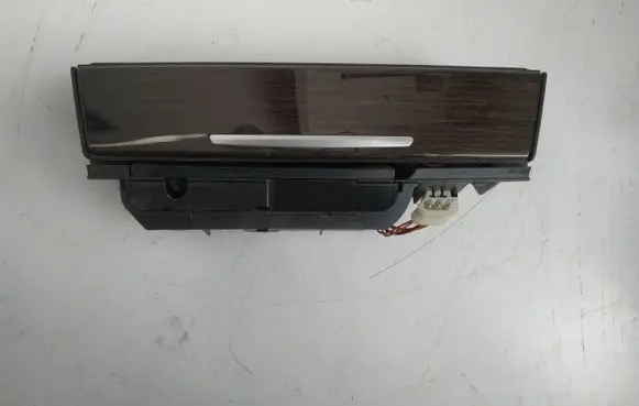 BMW 7 F01 F02 F03 F04 Car ashtray 9119317