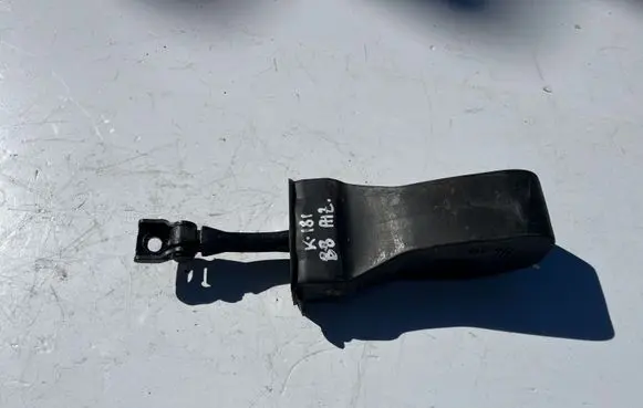 Volkswagen PASSAT B8 Rear door check strap stopper 3G0839267