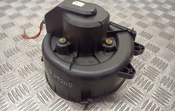Opel Omega B2 Front door blower motor AT315156F1A