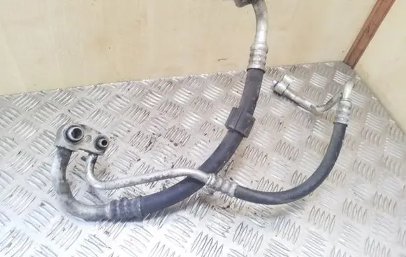Opel Zafira B Air conditioning (A/C) pipe/hose