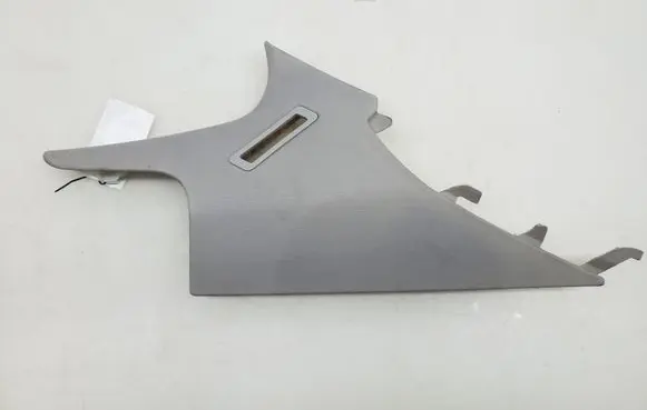 (D)pillar trim (top)