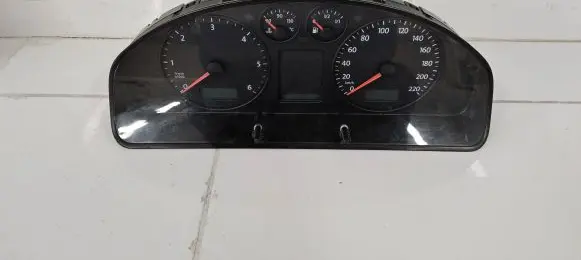 Volkswagen Transporter - Caravelle T5 Speedometer (instrument cluster) 7H0920851M 110080204114 MADZJNCZ