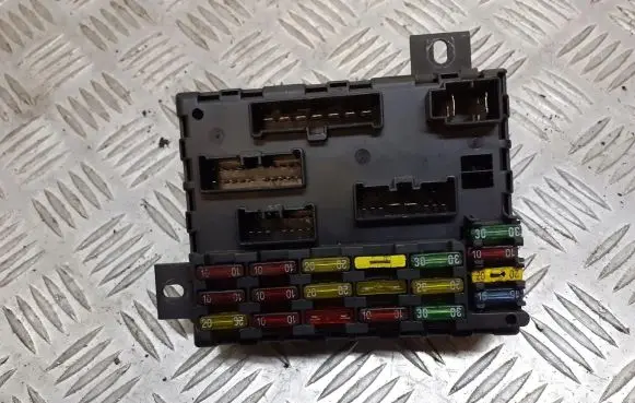 Alfa Romeo 156 Fuse box cover 60679160