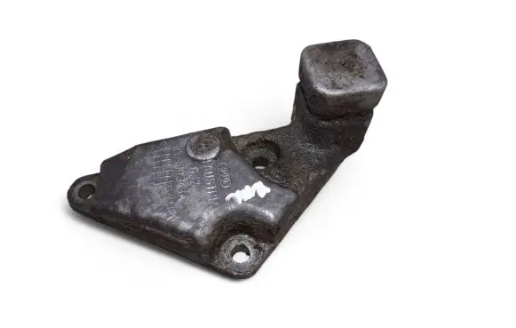 Audi A8 S8 D2 4D Engine mounting bracket 4D0199343A