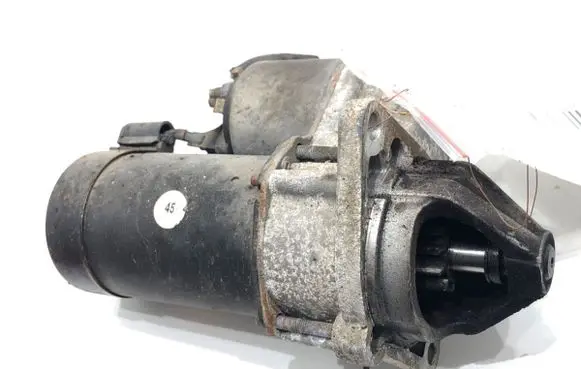 Opel Zafira B Starter motor 