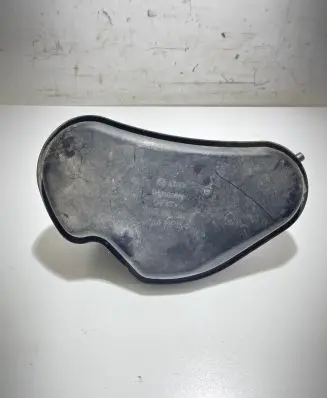 Audi A4 S4 B6 8E 8H Vacuum air tank 8D0131541B