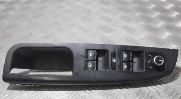 Volkswagen Golf VI Electric window control switch