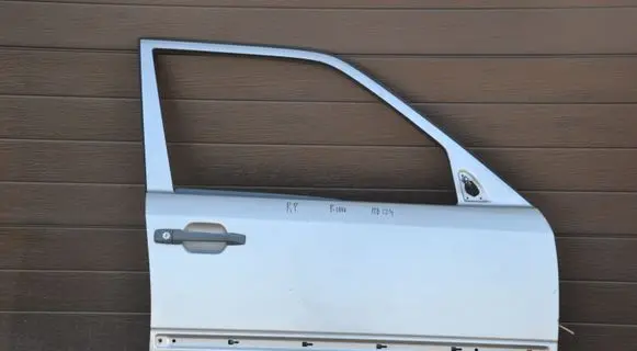 Mercedes-Benz E W124 Front door