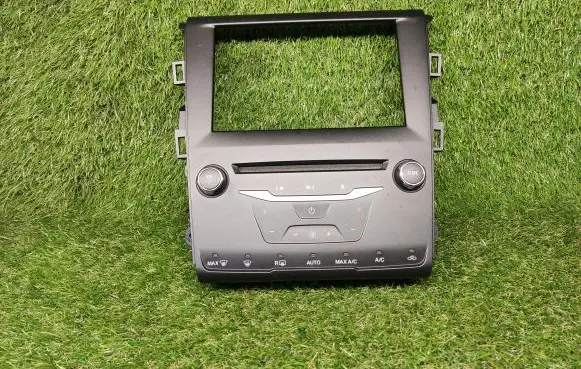 Ford Fusion II Head unit multimedia control DS7T18E245MR03 DS7T18E245MR