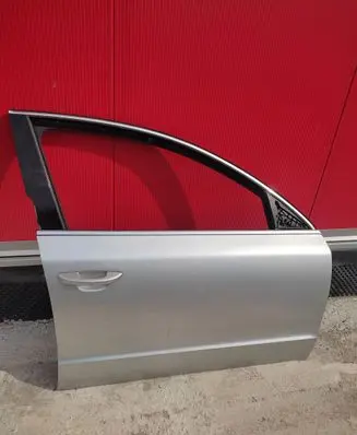 Skoda Superb B6 (3T) Front door