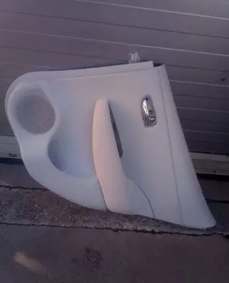 Nissan Leaf I (ZE0) Rear door card panel trim