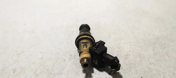 Volvo S70 V70 V70 XC Fuel injector 9125821