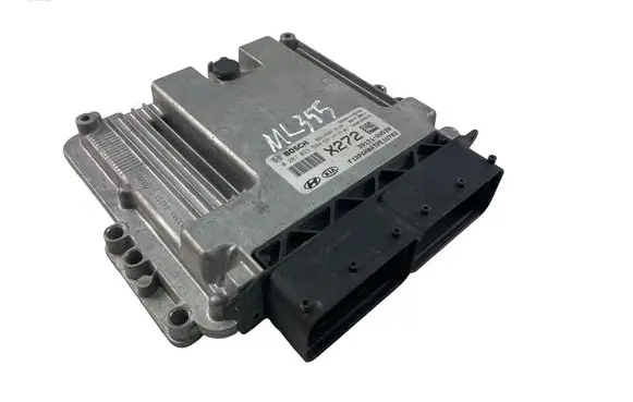 KIA Carens III Engine control unit/module ECU 391712A530 0281033594