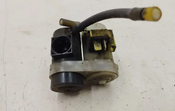 Honda CR-V Windscreen/windshield washer pump