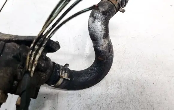 Engine coolant pipe/hose