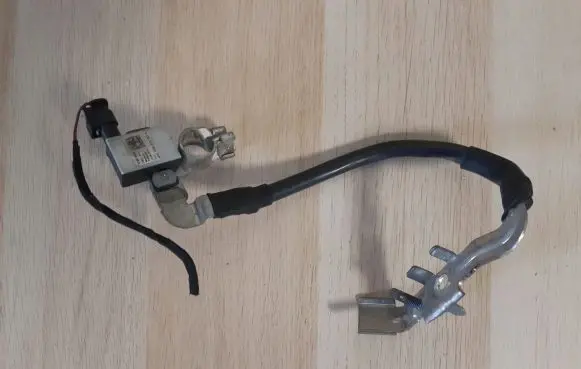 Volkswagen PASSAT B6 Negative earth cable (battery) 1K0915181C