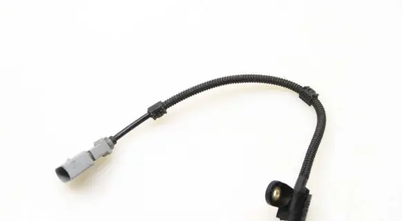 Volkswagen PASSAT B6 Crankshaft position sensor 9805940