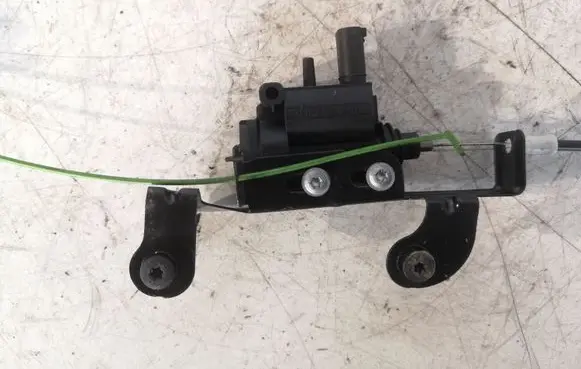 Fuel tank cap lock motor