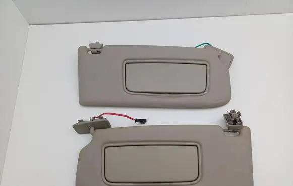 Volvo V50 Sun visor