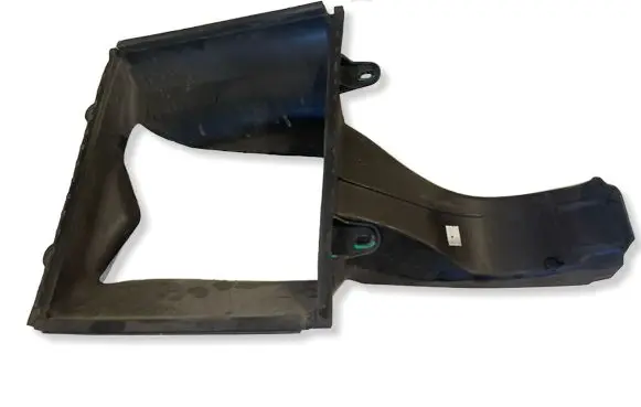 Maserati Ghibli Intercooler air channel guide 670038777