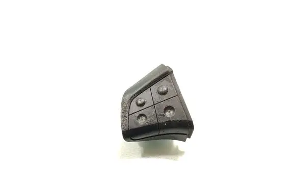 Steering wheel buttons/switches