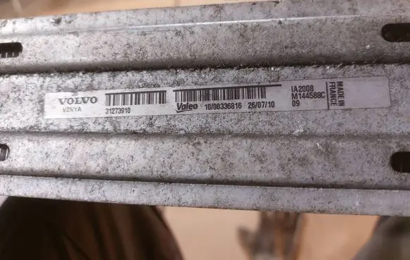 Volvo S60 Intercooler radiator 31273910