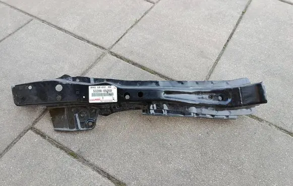 Toyota Avensis T270 Bottom radiator support slam panel 5320905050