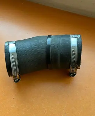 Land Rover Discovery Sport Intercooler hose/pipe GJ326K863AA